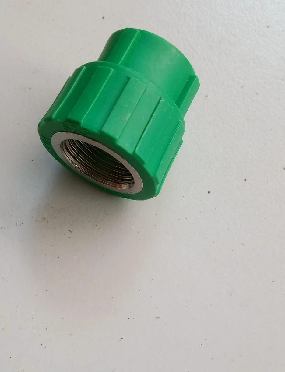 3/4 BY 1/2'' M&F SCOKET PPR